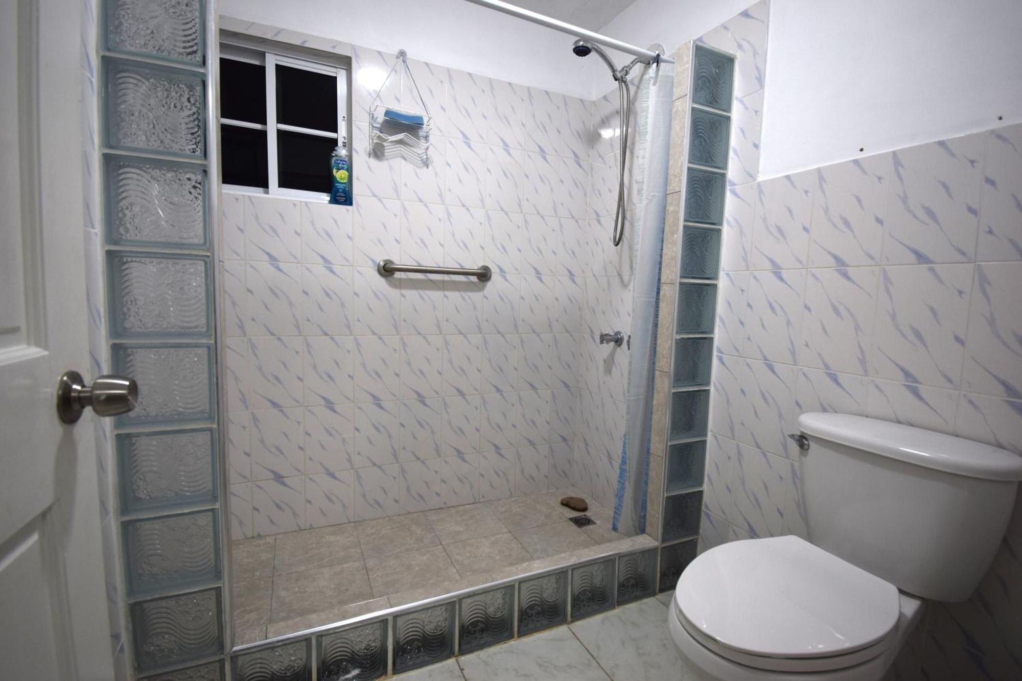 Harriott Heights Apartment Mandeville Exterior foto