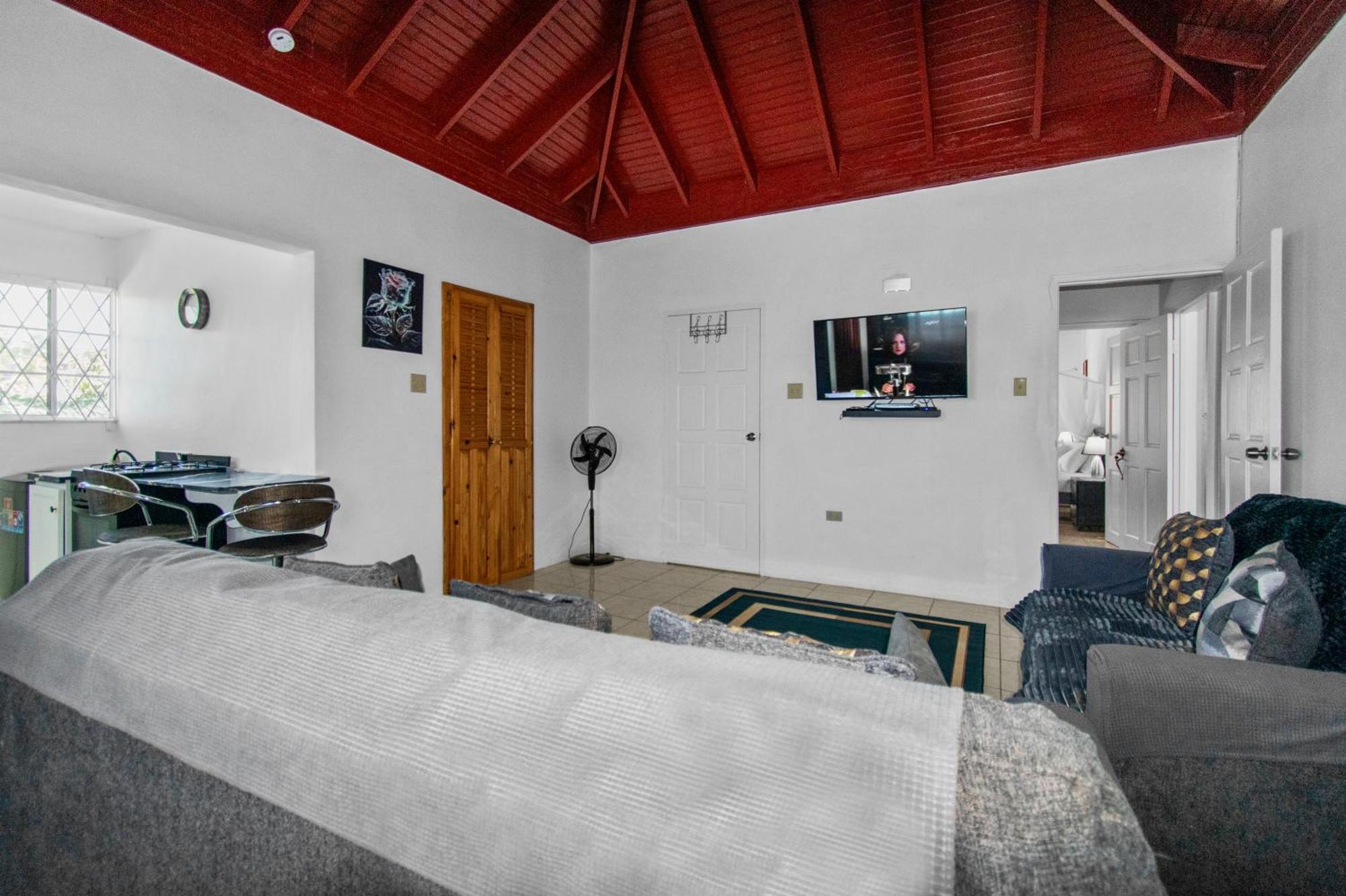 Harriott Heights Apartment Mandeville Exterior foto